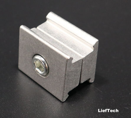 28 มม อลูมิเนียมท่อ Fittings ปานกลางร่วม Die Casting มาตรฐานสากล